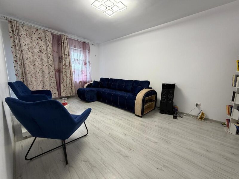 Popesti-Leordeni, apartament 2 camere, curte 27 mp, loc de parcare, metrou Berceni 15 minute
