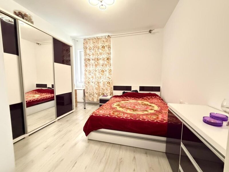 Popesti-Leordeni, apartament 2 camere, curte 27 mp, loc de parcare, metrou Berceni 15 minute