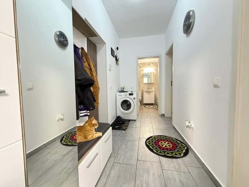 Popesti-Leordeni, apartament 2 camere, curte 27 mp, loc de parcare, metrou Berceni 15 minute